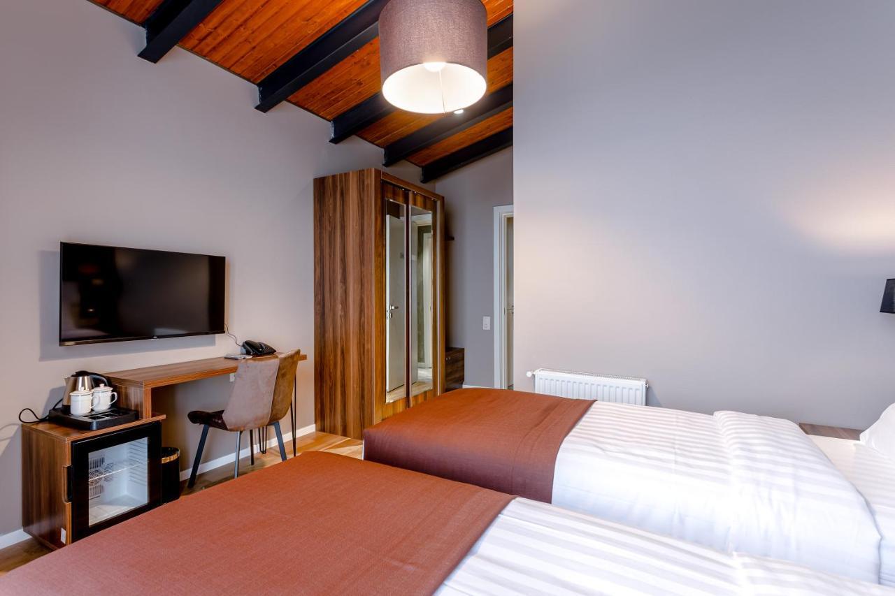 Hotel Tsiga กูเดาริ ภายนอก รูปภาพ