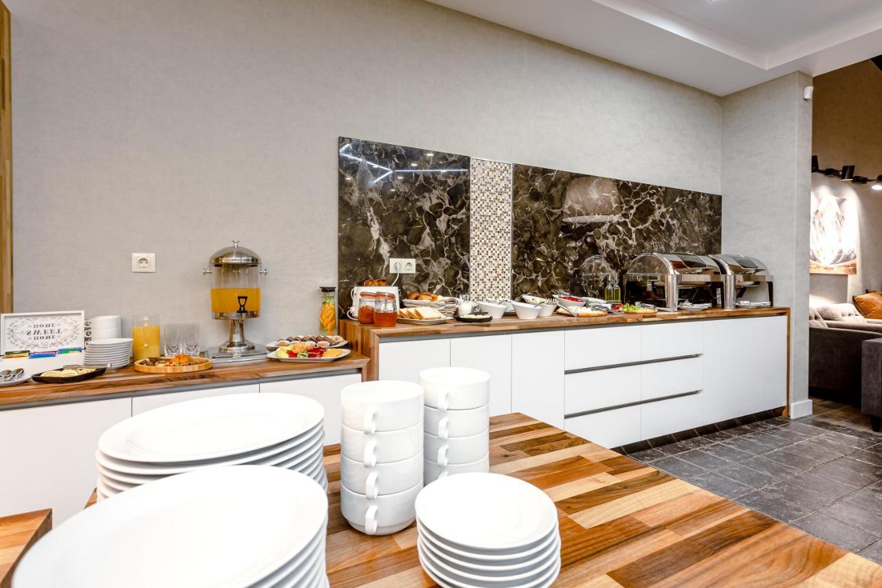 Hotel Tsiga กูเดาริ ภายนอก รูปภาพ